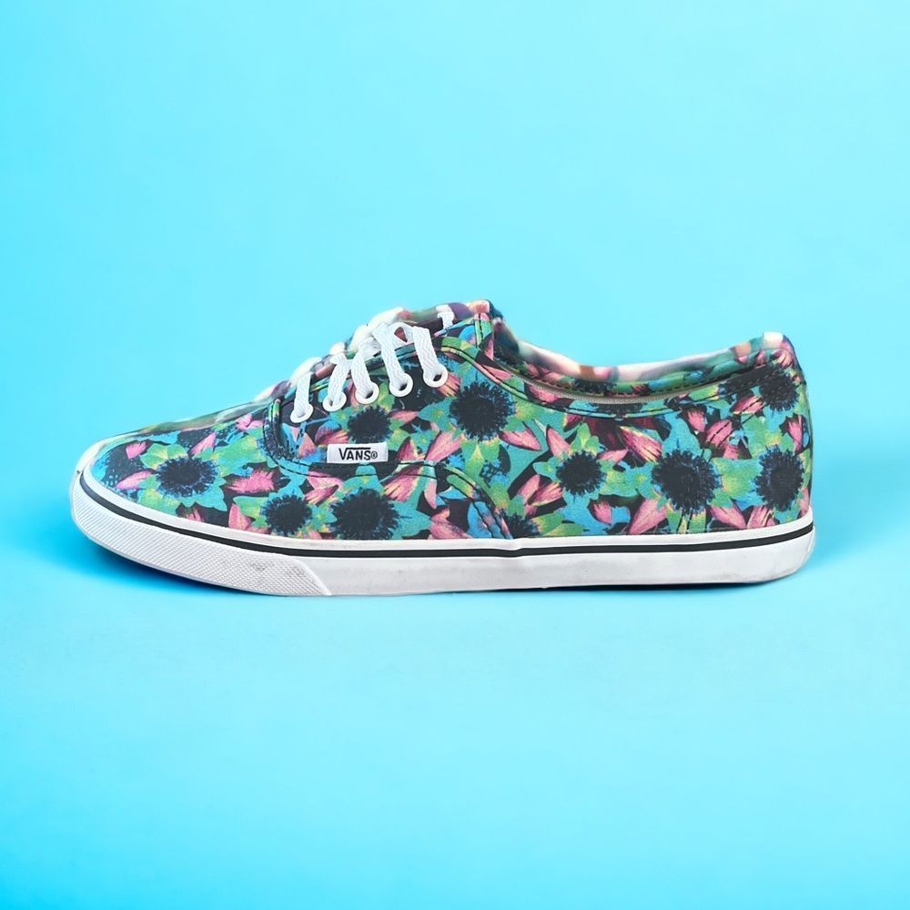 ⚠️SOLD-MC-3/28/24⚠️Vans Authentic Lo Pro Floral Lace Up Shoe